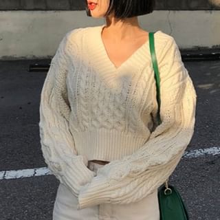 ISSOL-V-Neck Plain Cable Knit Cropped Sweater