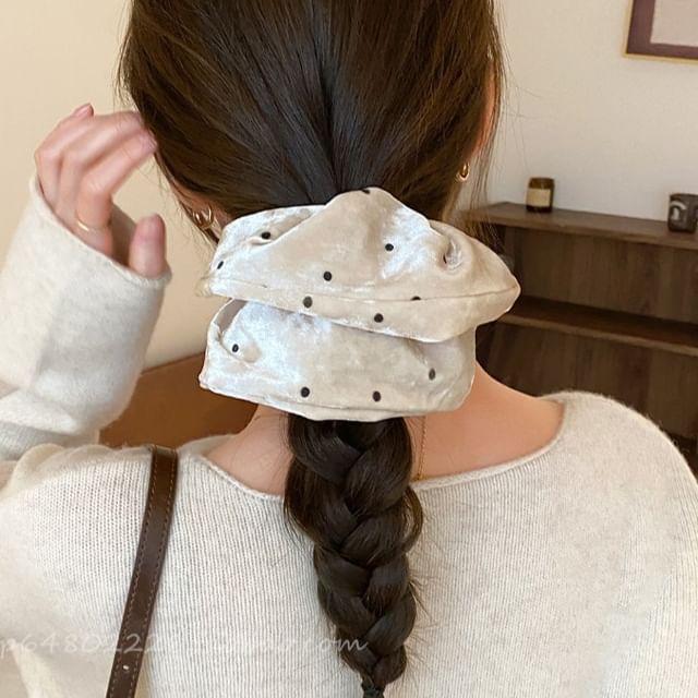 Jael-Dotted Velvet Scrunchie