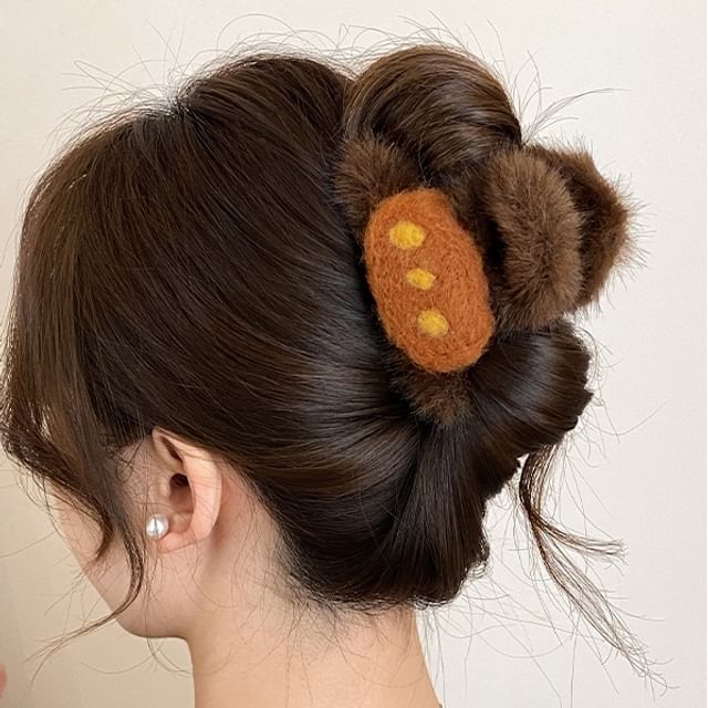 Jael-Fluffy Hair Claw