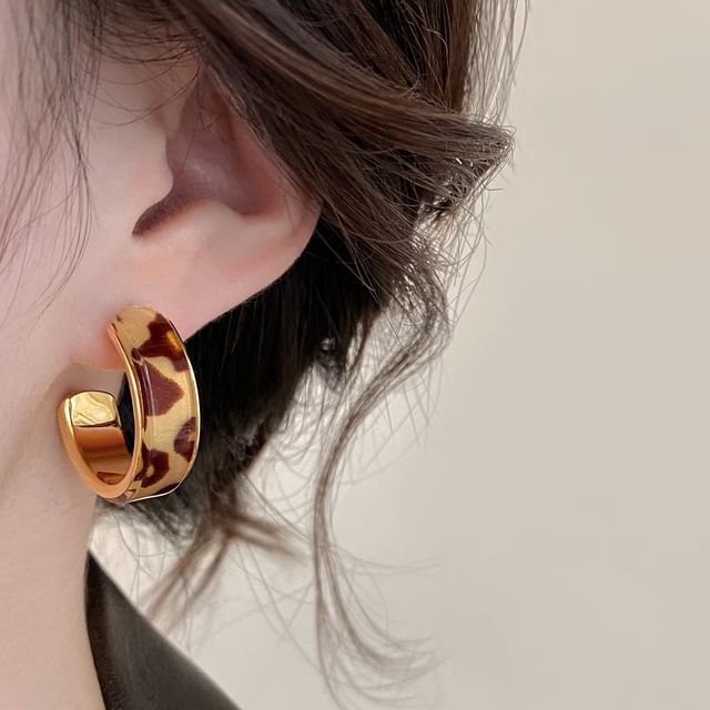 Jael-Leopard Patterned Open Hoop Earring
