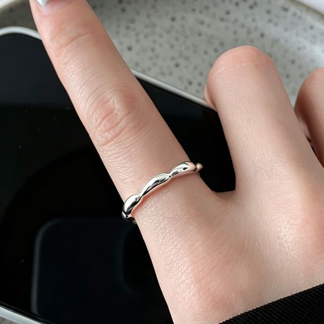 Jael-Oval Link Open Ring