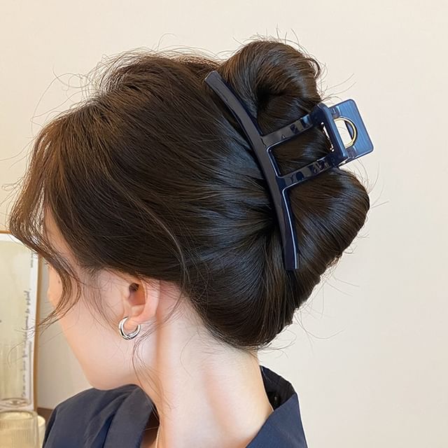 Jael-Plain Hair Claw