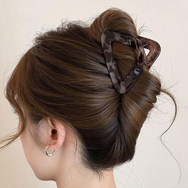Jael-Triangle Hair Claw