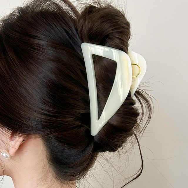 Jael-Triangle Hollowed Hair Claw