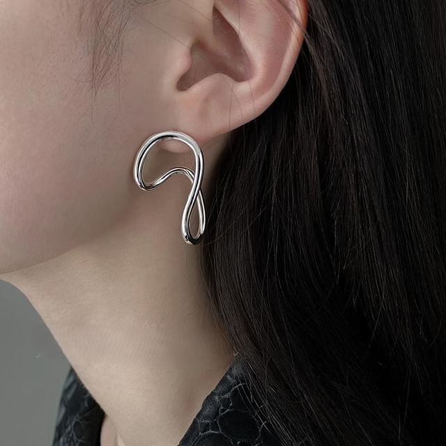 Jael-Twisted Hoop Earring