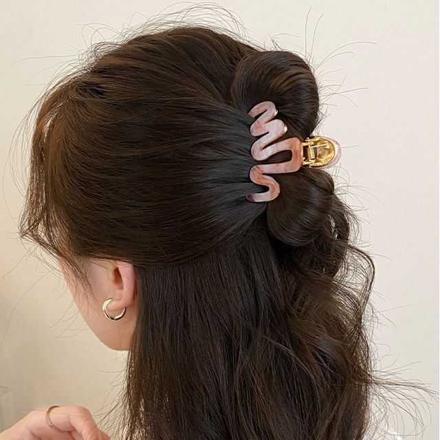 Jael-Wavy Hair Claw