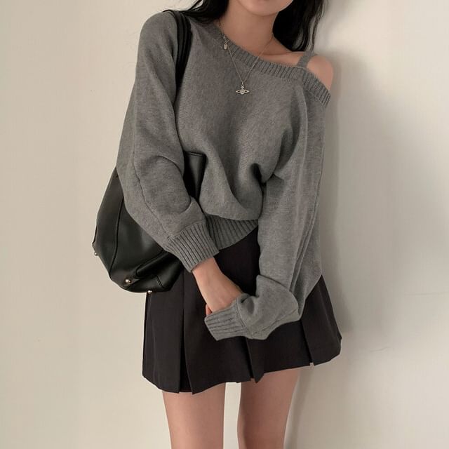 Janerium-Cold Shoulder Plain Sweater