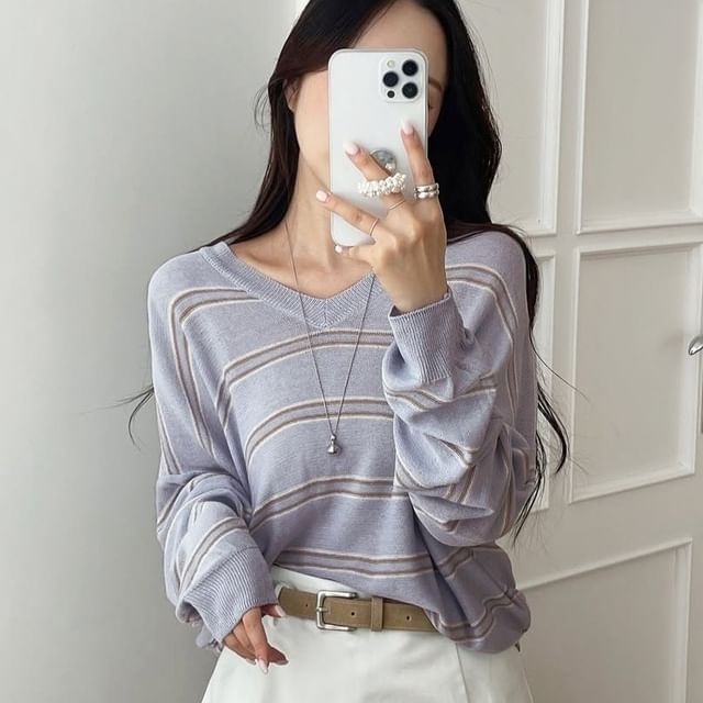Janerium-Long-Sleeve V-Neck Striped Knit Top
