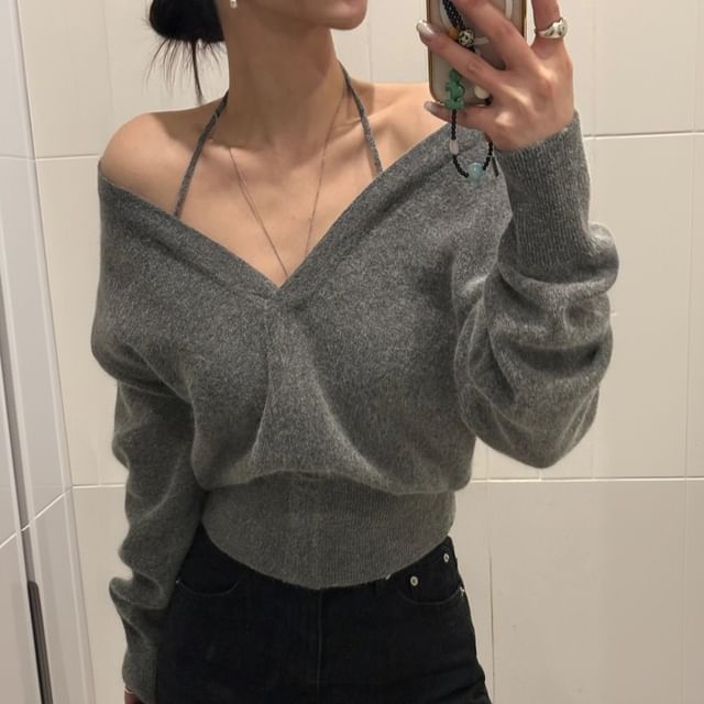 Janerium-V-Neck Cold-Shoulder Plain Sweater