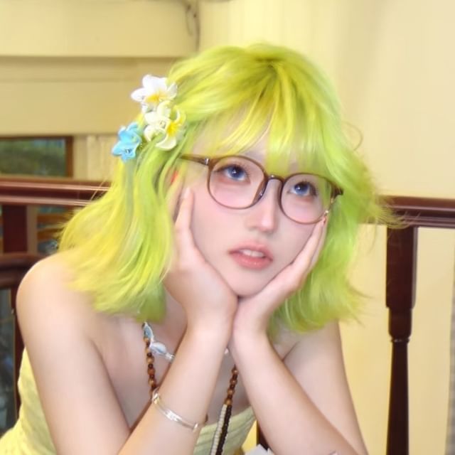Jellyfish-Medium Full Wig - Wavy
