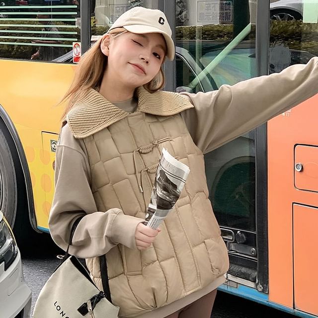 Jeonseon-Collared Plain Puffer Vest