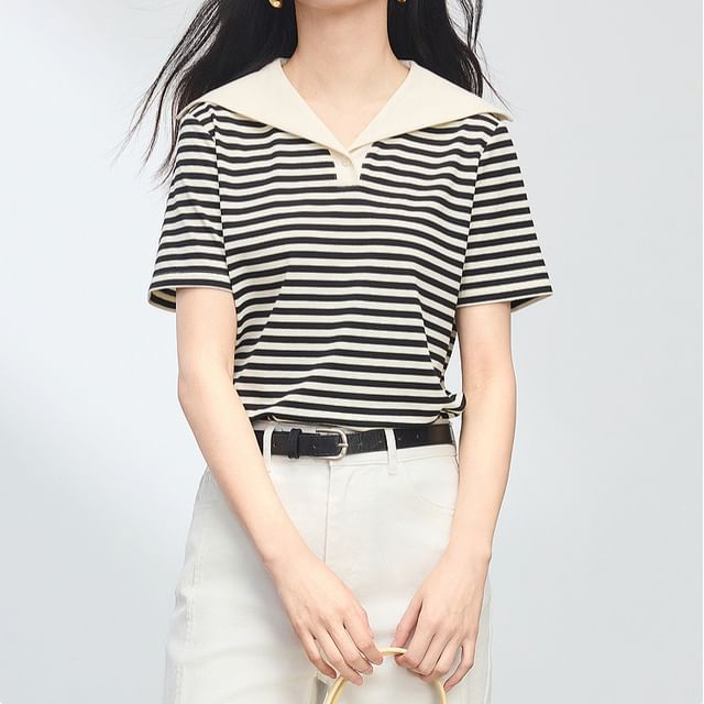 Jeonseon-Short-Sleeve Collared Striped Tee