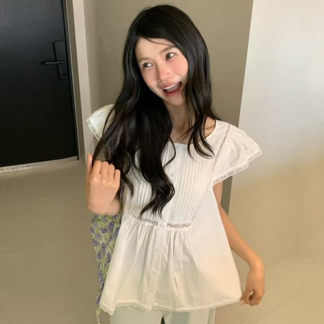 Jesong-Cap-Sleeve Lace Trim Plain Blouse