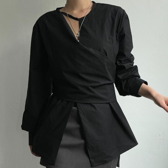 Jesong-Long-Sleeve Asymmetrical Plain Shirt