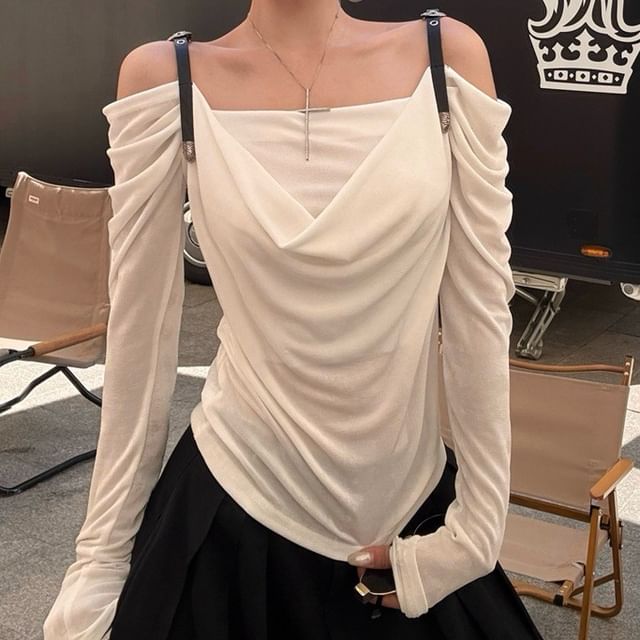 Jesong-Long-Sleeve Cold Shoulder Plain Top