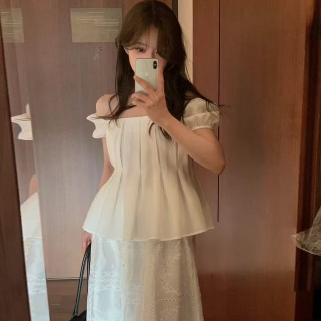 Jesong-Puff-Sleeve Off-Shoulder Plain Pleated Blouse