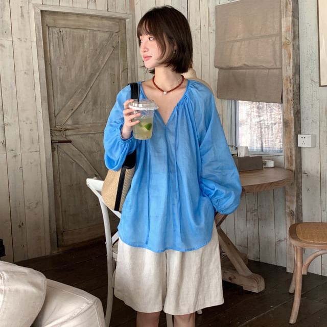 Jesong-Puff-Sleeve V-Neck Plain Blouse
