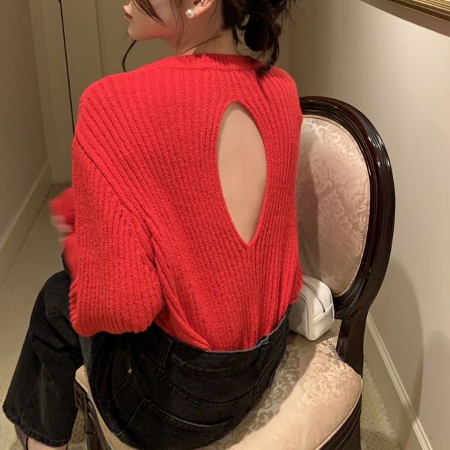 Jesong-Round Neck Plain Cutout Back Sweater