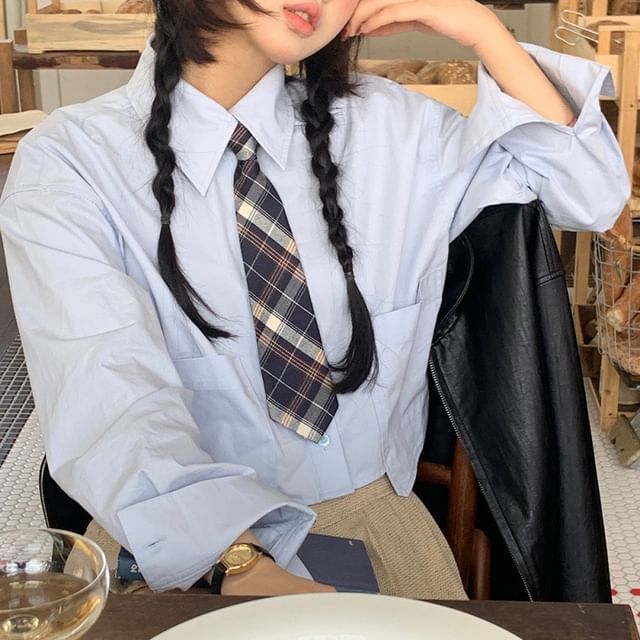 Jesong-Set Plain Button-Up Crop Shirt Plaid Neck Tie