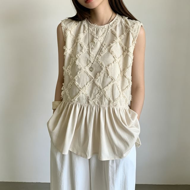 Jesong-Sleeveless Round Neck Plain Flowy Hem Top