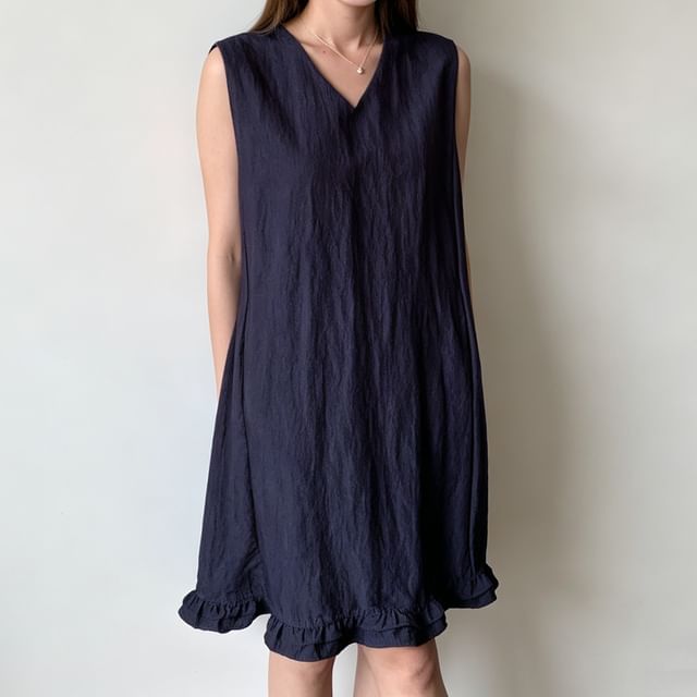 Jesong-Sleeveless V-Neck Plain Ruffle Mini Shift Dress