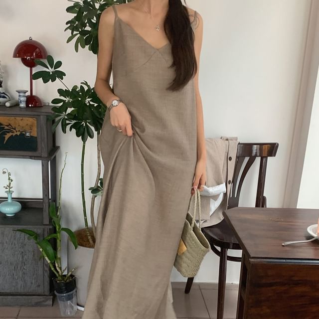 Jesong-Spaghetti Strap Plain Midi A-Line Dress