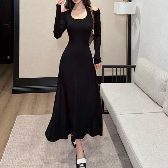 Juuri-Long Sleeve Cold Shoulder Plain Maxi A-Line Dress