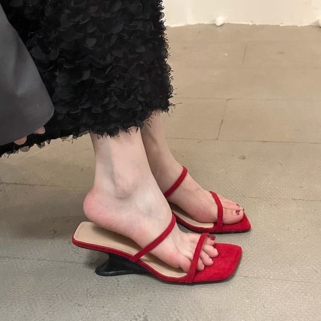 Karlao-Low Heel Square Toe Strap Sandals