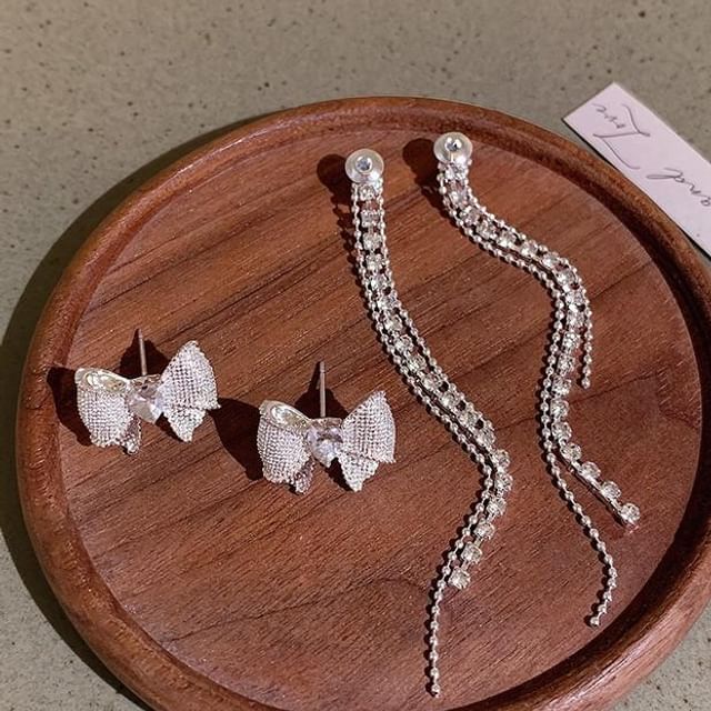 Kayochs-Bow CZ Threader Earring