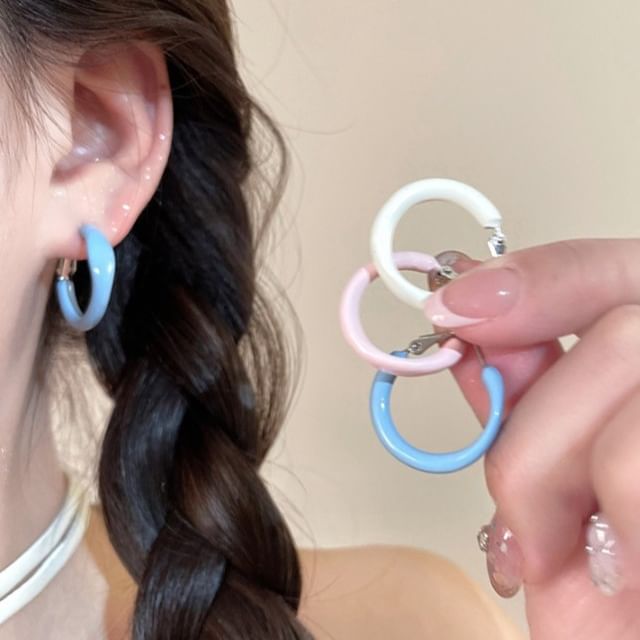 Kayochs-Enamel Hoop Earring