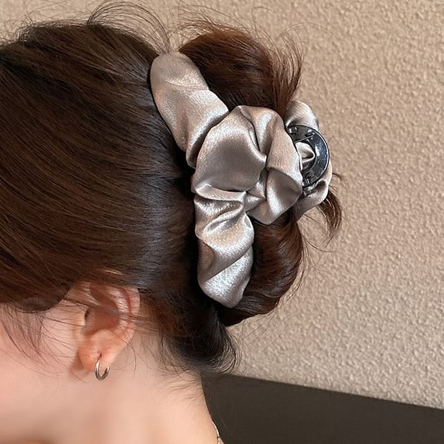 Kayochs-Plain Ruched Satin Hair Claw
