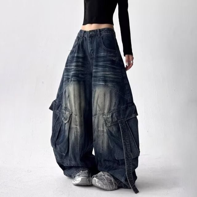 Kenning-Low Rise Washed Wide Leg Cargo Jeans