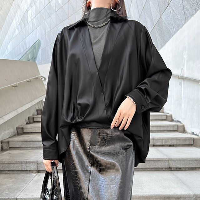 Kenning-Mock Two-Piece Long-Sleeve V-Neck Collared Two Tone Blouse