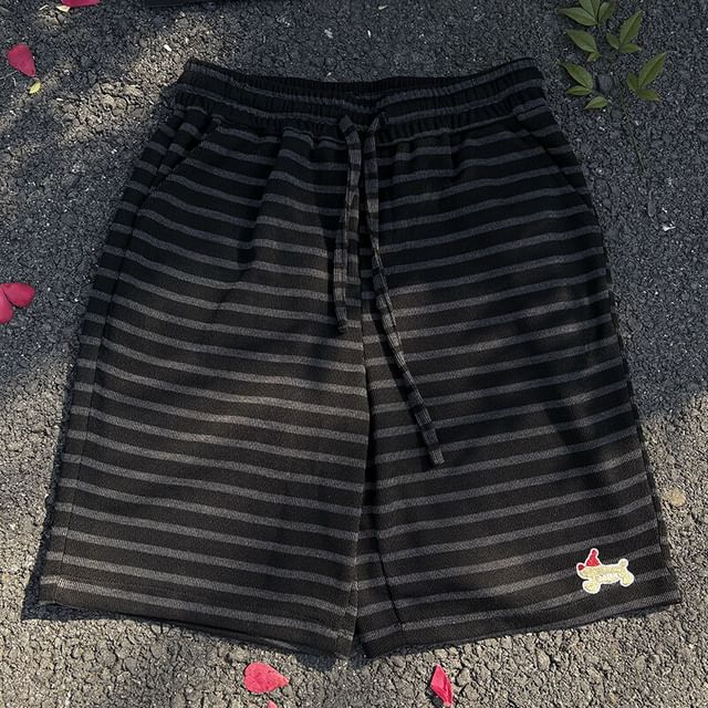 Kimeya-Drawstring Waist Striped Shorts