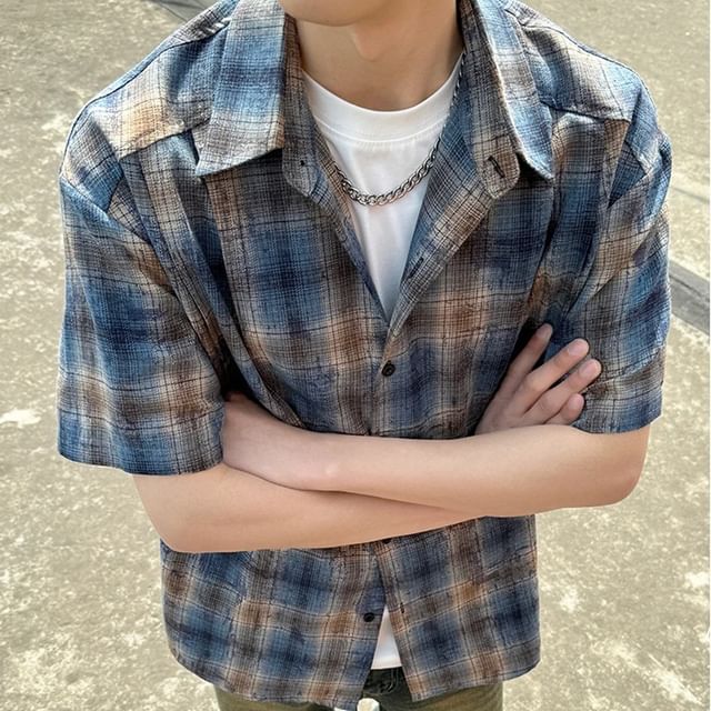 Kimeya-Short Sleeve Collared Plaid Shirt
