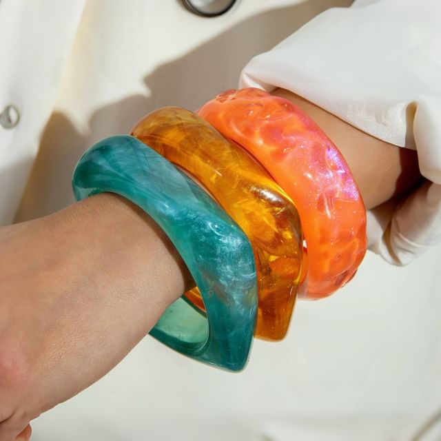 kiqwin-Set Of 3 Acrylic Thick Bangle