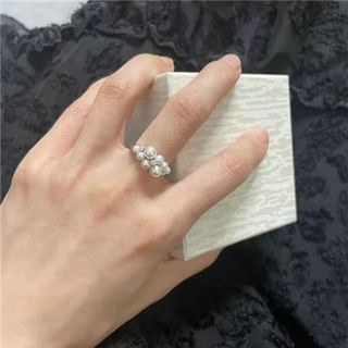 Kiren-Faux Pearl Ring