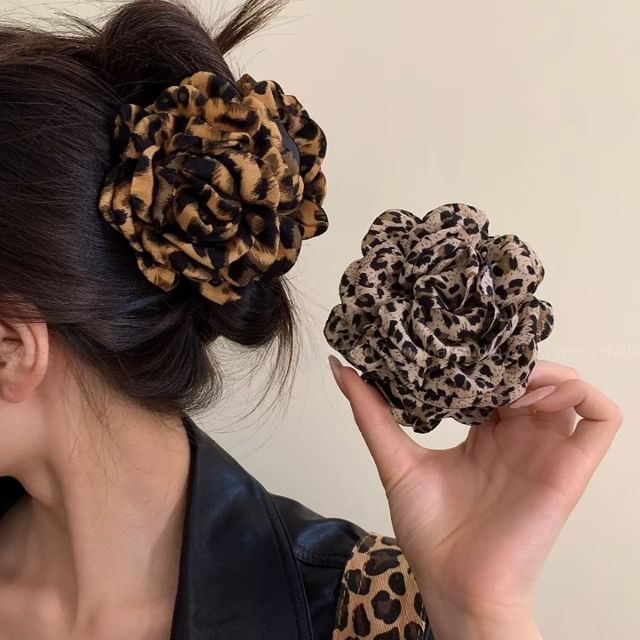 Kiren-Leopard Print Fabric Hair Clip