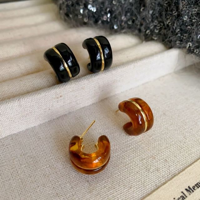 Kiren-Panel Open Hoop Earring