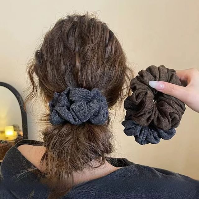 Kiren-Plain Fabric Scrunchie