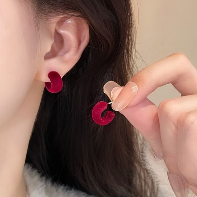 Kiren-Velvet Open Hoop Earring