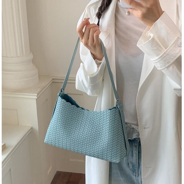 KOCORE-Woven Plain Shoulder Bag