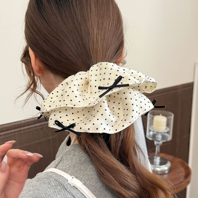 Koi Kawaii-Dotted Scrunchie