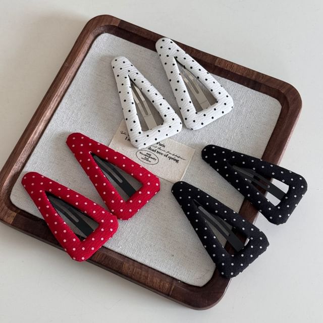 Koi Kawaii-Dotted Triangle Hair Clip