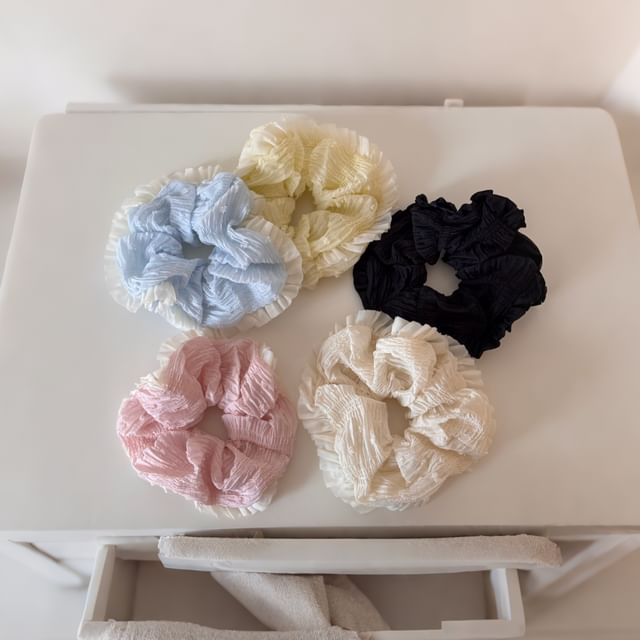 Koi Kawaii-Frill Trim Plain Scrunchie