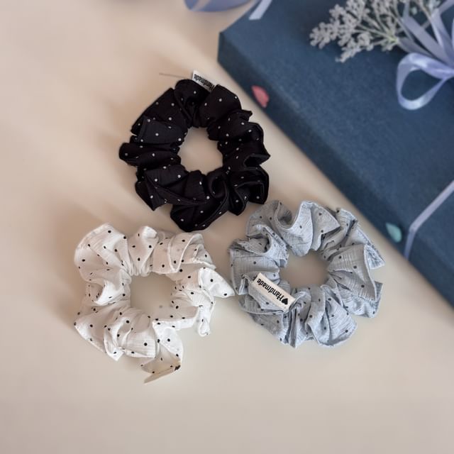 Koi Kawaii-Polka Dot Fabric Scrunchie