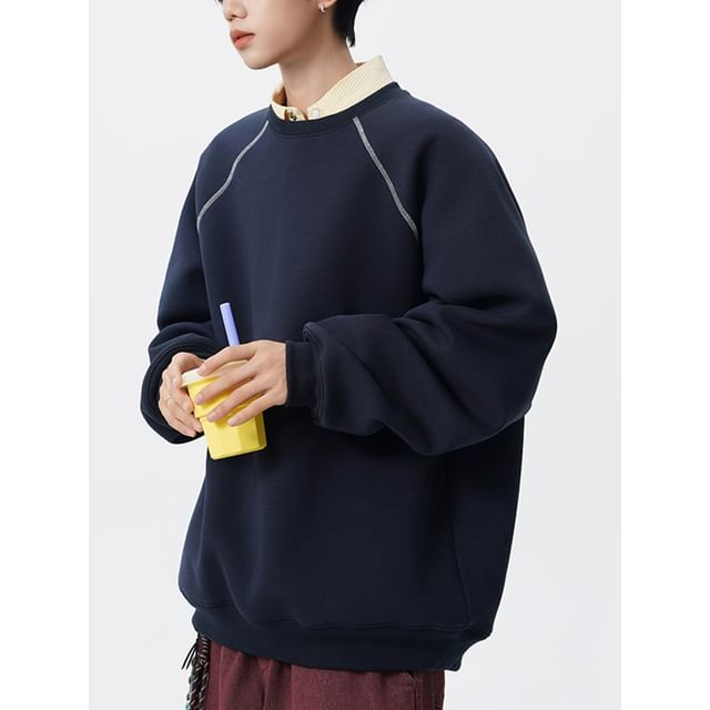 Koiyua-Round Neck Contrast Stitching Raglan Sweatshirt