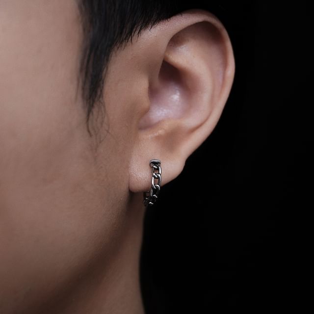 Kopesh-Chain Huggie Earring