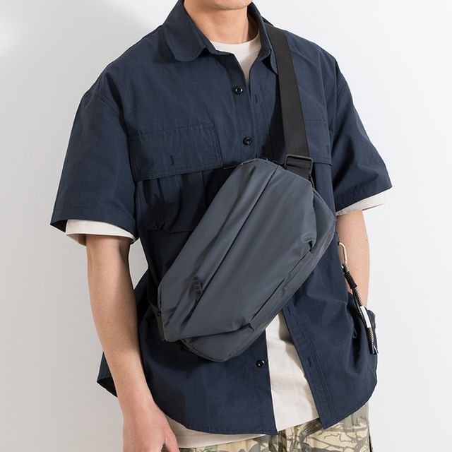 krokki-Flap Plain Messenger Bag