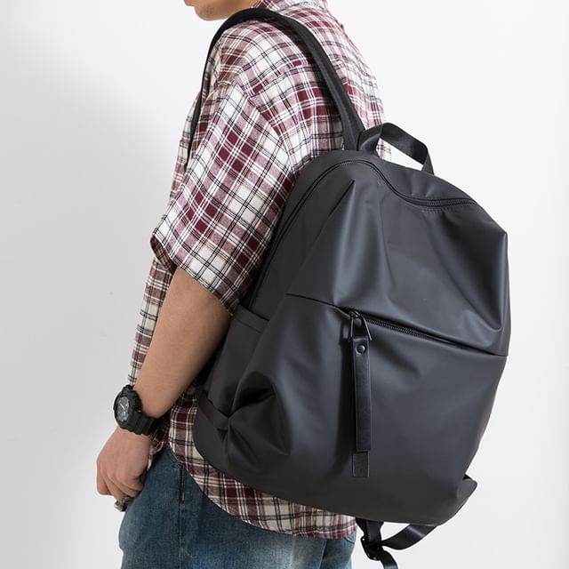 krokki-Plain Zip Laptop Backpack